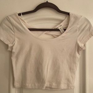 Cropped white t-shirt